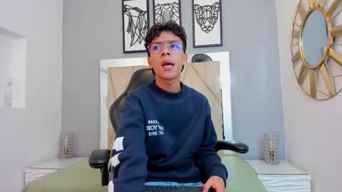 Adams Bobby online show from December 1, 11:35 am