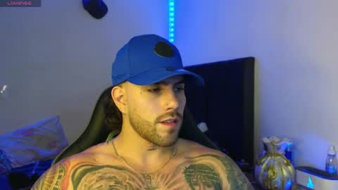 Ades online show from April 14, 8:25 am