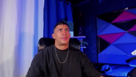   online show from December 1, 6:44 pm