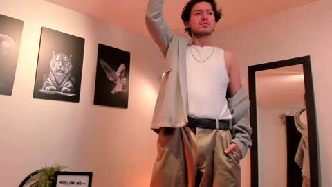 Adrian Williams online show from February 1, 4:35 am