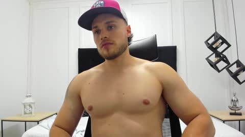 Snapshot of adrien_roche888 chatting on October 20, 11:41 pm Adrein Roche online show from October 20, 11:41 pm