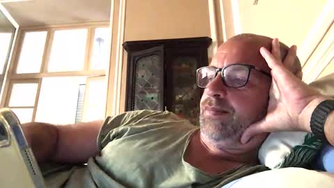 adrienfromparis online show from April 30, 6:53 am