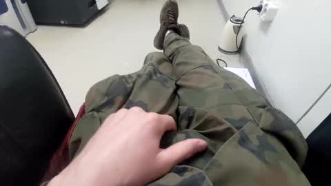 adventure85d4 online show from April 21, 11:33 pm