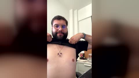 Rodrigo online show from April 20, 11:24 am