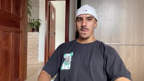 Luci online show from February 2, 7:11 pm