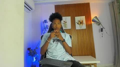 afrowayuu online show from May 19, 5:52 pm