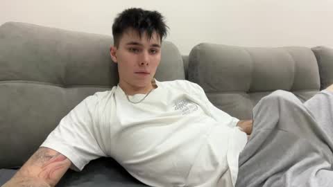 Mark online show from April 23, 8:33 pm