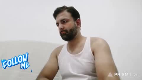 Snapshot of ahmar9229 chatting on October 28, 11:18 pm Ahmar online show from October 28, 11:18 pm