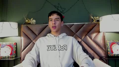 aiden_royce online show from December 5, 6:20 am