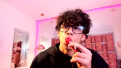 akazaboy online show from April 27, 6:10 am