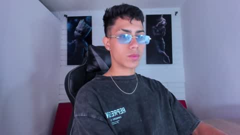 alannaughty_ online show from January 2, 9:18 pm