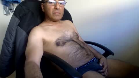 albalchal1973 online show from September 18, 1:40 am