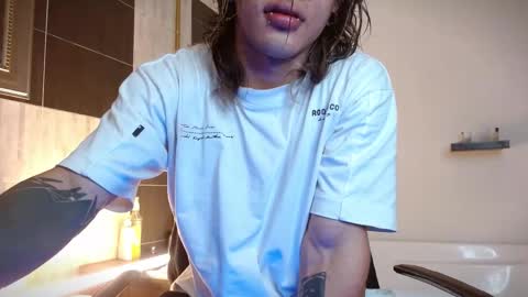 Albert online show from December 19, 2:41 am