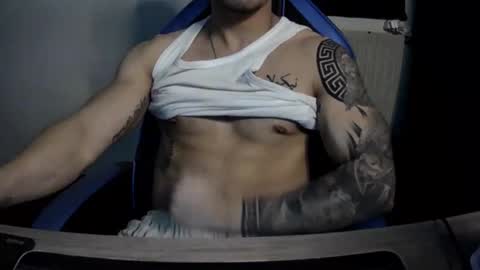 alejoduarte16 online show from April 4, 12:35 pm