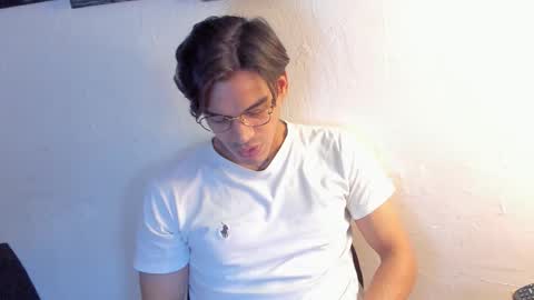 aless online show from February 19, 2:24 pm