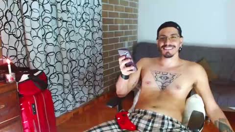 aleviz online show from February 20, 6:19 am