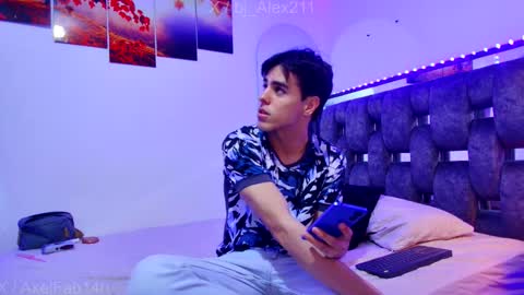 sneider online show from February 20, 3:03 am