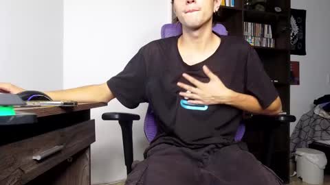 Snapshot of alex_connorr chatting on October 7, 3:21 am alex_connorr online show from October 7, 3:21 am