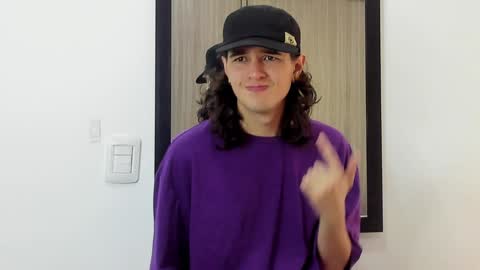 Snapshot of alex_connorr chatting on February 1, 2:56 pm alex_connorr online show from February 1, 2:56 pm