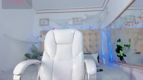 alex online show from October 28, 11:34 am