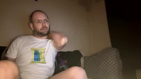 alex_essex69 online show from April 10, 2:51 am