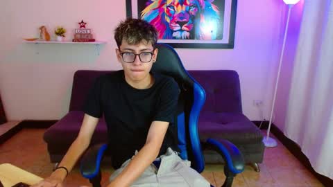 alex online show from May 25, 1:50 pm
