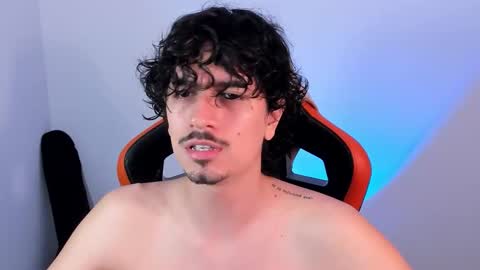 alexfloreszzz online show from January 6, 10:14 pm