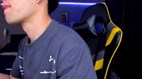 alexgiraldo__ online show from September 17, 11:55 am