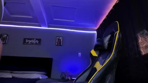 alexgiraldo__ online show from September 14, 9:28 pm