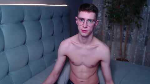 Alfie online show from December 20, 11:45 pm