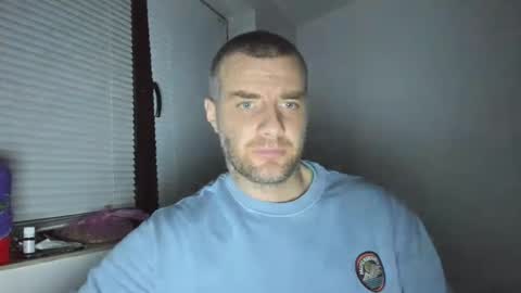 alfiesolomons87 online show from January 15, 8:58 pm