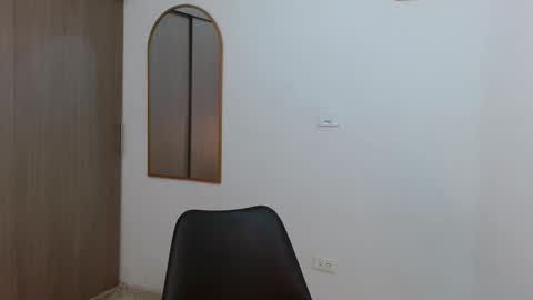 alix online show from November 13, 3:11 am