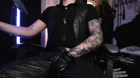   online show from February 11, 6:44 pm