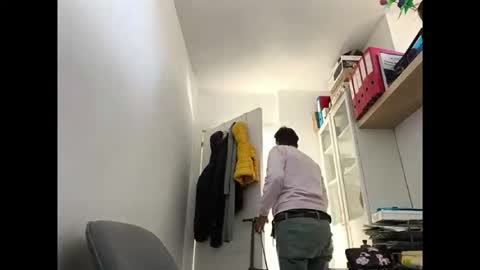 allenvic online show from November 27, 9:02 am