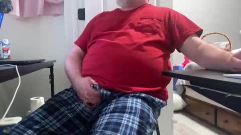 Allergictolove online show from February 24, 12:34 am