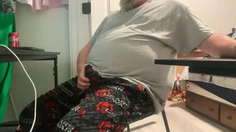 Allergictolove online show from November 16, 10:23 pm