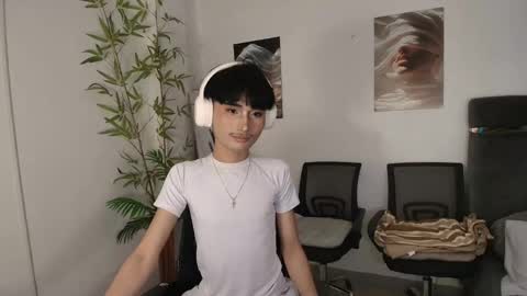 kim and josh online show from May 29, 9:41 am