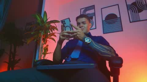 alpha_dominus_ online show from April 3, 4:20 am