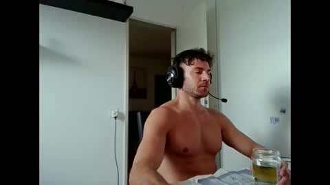 alphah_hunk online show from April 5, 3:41 pm