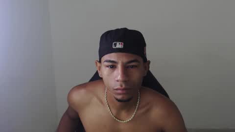 alphas_latins online show from April 21, 5:19 pm