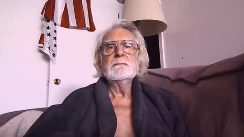 AlphaUniform online show from February 11, 5:50 pm