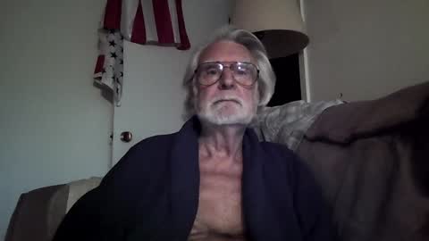 AlphaUniform online show from December 20, 8:01 pm