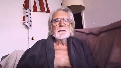 AlphaUniform online show from February 4, 6:38 pm