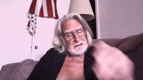 AlphaUniform online show from September 17, 6:20 pm