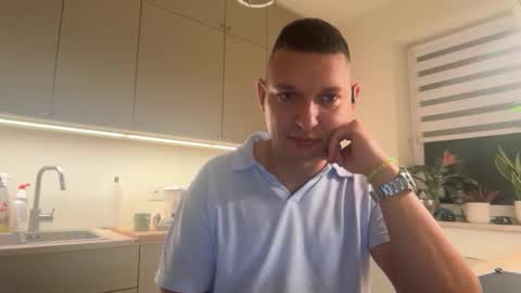 Mr Alterego online show from November 9, 8:02 pm