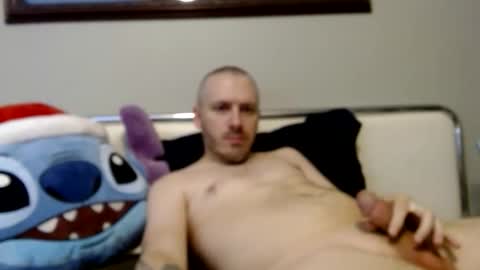 Derek online show from March 25, 4:38 am