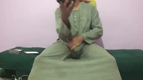 Amir online show from November 19, 11:15 pm