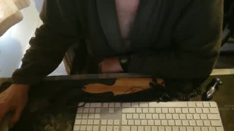 amslave4f online show from February 9, 10:09 am