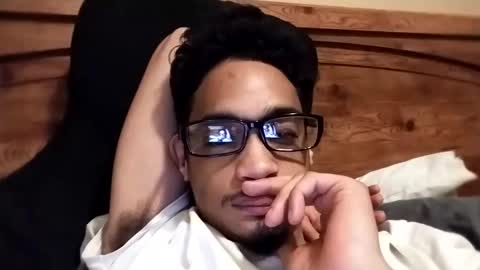 Snapshot of an377432 chatting on February 22, 1:22 am an377432 online show from February 22, 1:22 am