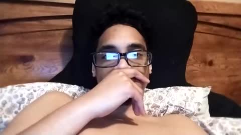 Snapshot of an377432 chatting on March 4, 7:01 pm an377432 online show from March 4, 7:01 pm